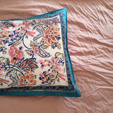 Load image into Gallery viewer, Pillow slip pair "Analyse" white