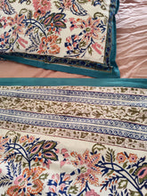 Load image into Gallery viewer, Pillow slip pair "Analyse" white