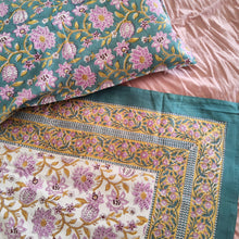 Load image into Gallery viewer, Stacey white/purple