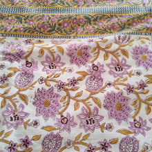 Load image into Gallery viewer, Stacey white/purple