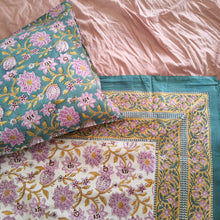 Load image into Gallery viewer, Stacey white/purple