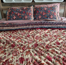 Load image into Gallery viewer, Pillow slip pair "Agatha"