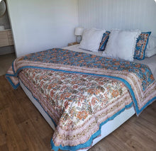 Load image into Gallery viewer, Tracy "double sided quilt"