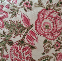 Load image into Gallery viewer, Pillow slip pair "Daphne"