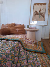 Load image into Gallery viewer, Stacey double sided quilt "super king"