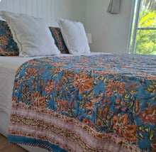 Load image into Gallery viewer, Tracy "double sided quilt"