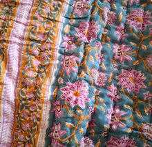 Load image into Gallery viewer, Stacey double sided quilt "super king"