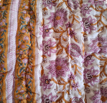 Load image into Gallery viewer, Stacey double sided quilt "super king"