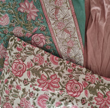 Load image into Gallery viewer, Pillow slip pair "Daphne"