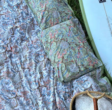 Load image into Gallery viewer, Pillow slip pair "Olive" white