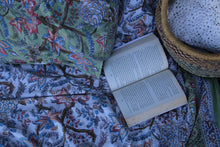 Load image into Gallery viewer, Pillow slip pair "Olive" white