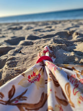 Load image into Gallery viewer, Tapestry peg set pink