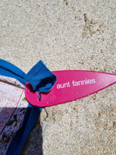 Load image into Gallery viewer, Tapestry peg set pink