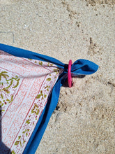 Load image into Gallery viewer, Tapestry peg set pink