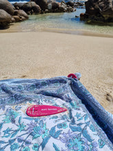 Load image into Gallery viewer, Tapestry peg set pink