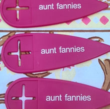 Load image into Gallery viewer, Tapestry peg set pink