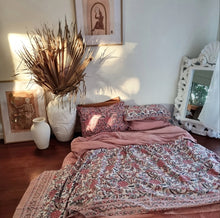 Load image into Gallery viewer, Pillow slip pair "Alice" in white