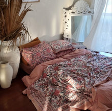 Load image into Gallery viewer, Alice in white