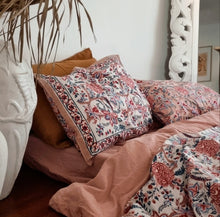 Load image into Gallery viewer, Pillow slip pair "Alice" in white