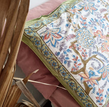 Load image into Gallery viewer, Pillow slip pair "Olive"