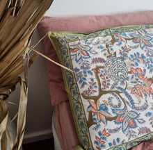 Load image into Gallery viewer, Pillow slip pair "Olive"