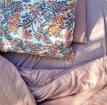 Load image into Gallery viewer, Pillow slip pair &quot;Analyse&quot;
