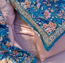 Load image into Gallery viewer, Pillow slip pair &quot;Analyse&quot;
