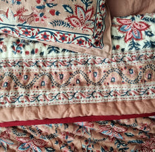 Load image into Gallery viewer, Alice double sided quilt
