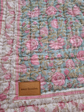 Load image into Gallery viewer, Daphne "double sided quilt"
