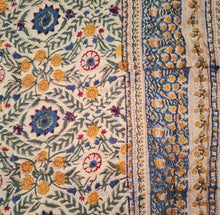 Load image into Gallery viewer, Wilma &quot;the quilt&quot;
