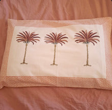 Load image into Gallery viewer, Pillow slip pair "palm" pink
