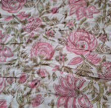 Load image into Gallery viewer, Daphne "double sided quilt"
