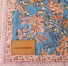 Load image into Gallery viewer, Tracy
