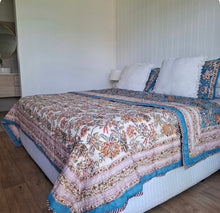 Load image into Gallery viewer, Tracy "double sided quilt"
