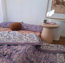 Load image into Gallery viewer, Havana &quot;purple/white&quot; double sided quilt
