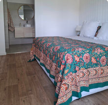 Load image into Gallery viewer, Lauren "emerald"
