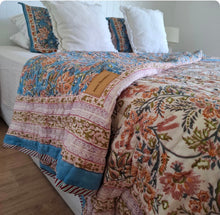 Load image into Gallery viewer, Tracy "double sided quilt"
