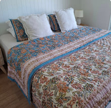 Load image into Gallery viewer, Tracy "double sided quilt"
