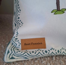 Load image into Gallery viewer, Palm ~ cushion cover
