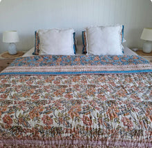 Load image into Gallery viewer, Tracy "double sided quilt"
