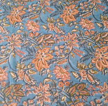 Load image into Gallery viewer, Pillow slip pair "Tracy"
