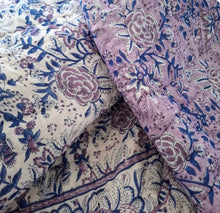 Load image into Gallery viewer, Havana &quot;purple/white&quot; double sided quilt

