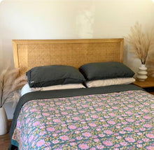 Load image into Gallery viewer, Stacey green/purple
